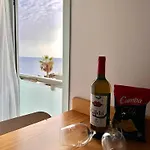 Costero, Abrigos.