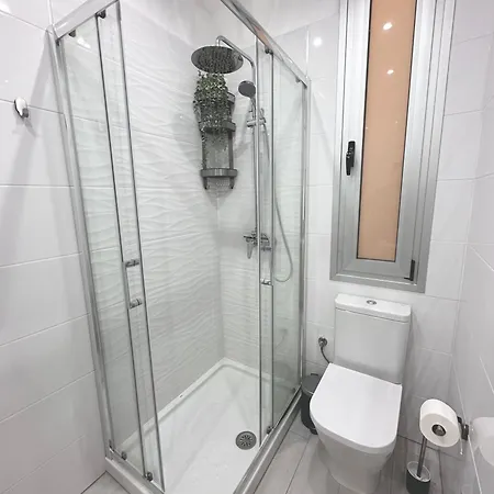 Apartman Costero, Abrigos.